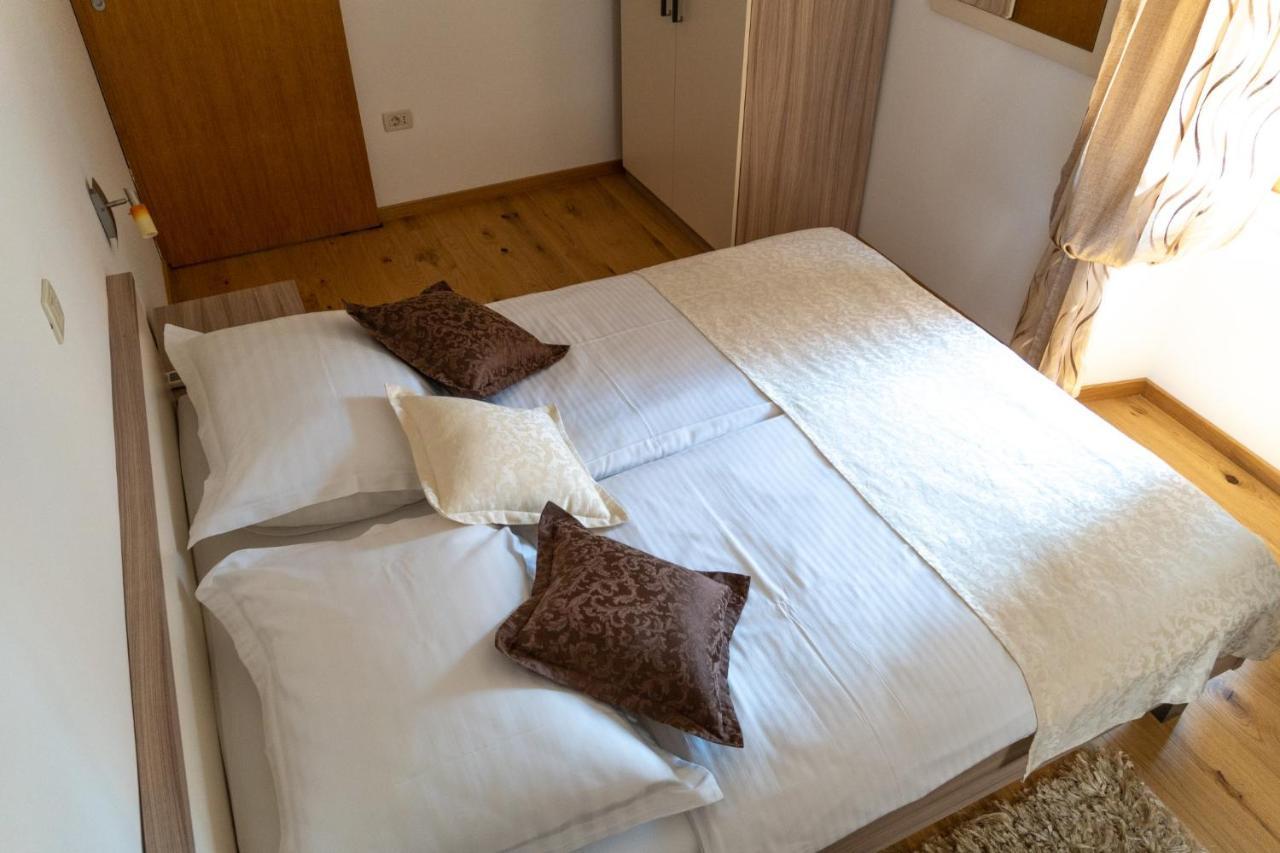 Apartments Linda Makarska Zewnętrze zdjęcie